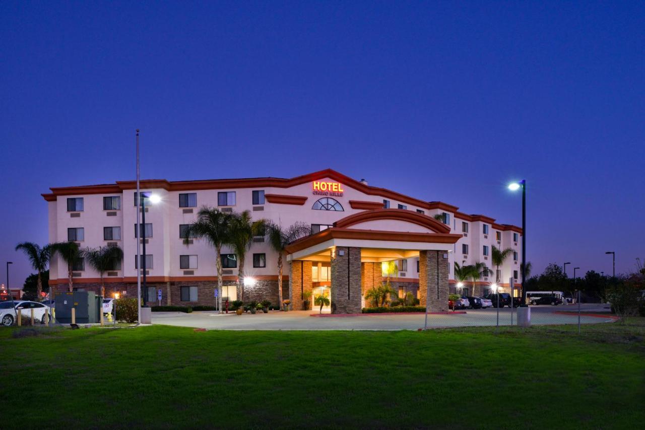 Hotel Chino Hills (Adults Only) Bagian luar foto