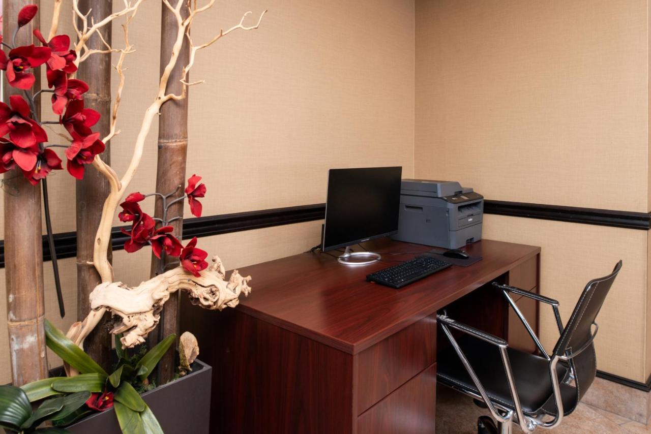 Hotel Chino Hills (Adults Only) Bagian luar foto